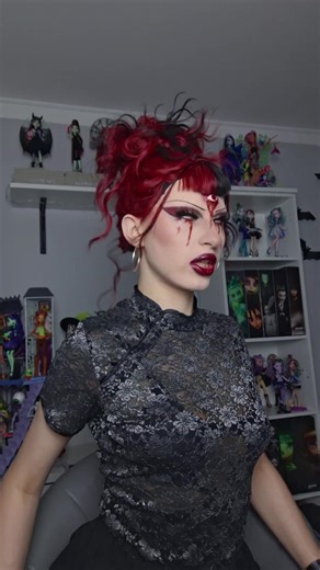 Whaat? Is that a transition behind me?! #tmzoe #triclopslook #triclops #visualeffects #prostetics #visualeffectsmakeup #thirdeye #drag #dragqueen #makeuptransition #dragtransition #makeup #dragartist #goth #alternative #alt #alttiktok #monsterhigh #fyp #trending #transition #monsterhighdolls #monsterhighlook