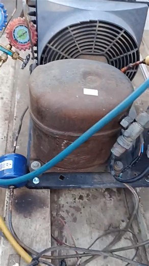 U. Condensadora de 1/2 HP GoodCold instalada Heladera Almacenera