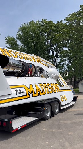 🇺🇸Your 4th of July Weekend guide is here! It’s a big week in Madison, and in addition to all the music happening all over town, here are some top events you don’t want to miss! Wednesday- 2nd: The movie “Madison” sets the mood on the big screen for a free showing at Bicentennial Park. Bring your chairs and blankets. Thursday- 3rd: Kick off Roostertail Music Festival with a free night of incredible music at Bicentennial Park. Friday- 4th: Free Regatta testing & qualifying in the morning along t