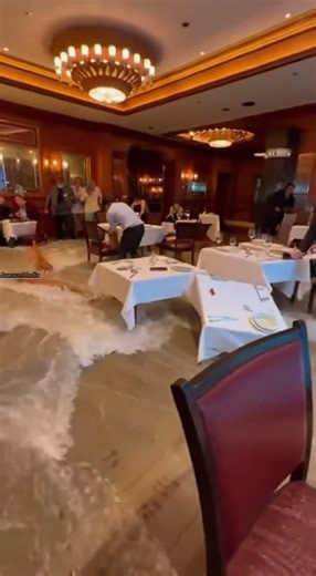 Restaurant Fish Tank Explodes, Dining Room Flooded in Seconds 🐟💥