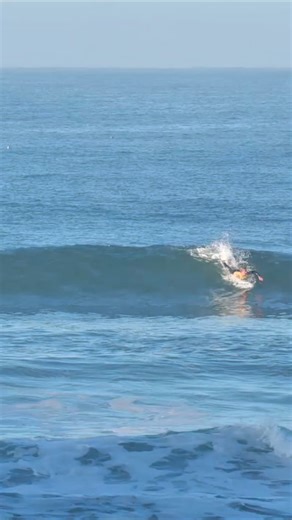 Tanner Sandvig drops the highest wave score of the event so far - a dreamy Pismo Beach pier left! 💥🌊 Tune into to the Dursty Tv link in the bio to catch all the live action at stop #2 of the Jersey Mikes USA Surfing West Coast Prime Series at Pismo Beach hosted by @vesperaresort Thank you to the generous sponsors who make these experiences possible: @jerseymikes @hoaghealth @resin_services @coachsoats @dryrobe @khombu @yeti and @slocal @pismobeachca @burgersnmoreco.pismo for keeping the judges