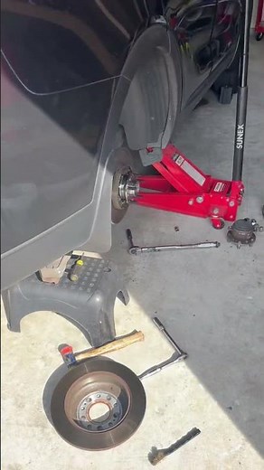 2019 Kia Sorento Rear Wheel Bearing Replacement