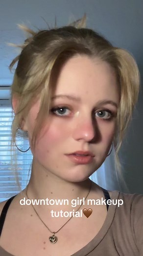 downtown girl makeup tut😇 #fyp #fypシ #makeup #makeuptutorial #makeuphacks #makeuproutine #makeuptransformation #makeuptips #downtowngirl #downtowngirlaesthetic