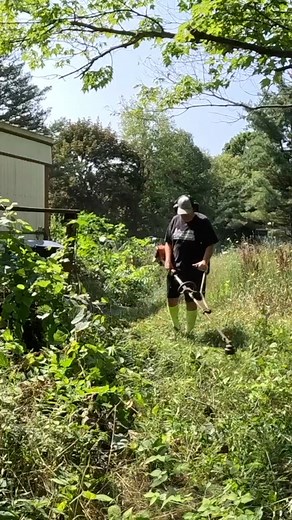 Elderly Grandpa Runs Outside, Runs Back inside, we cut his Overgrown Lawn anyway! #mowing #edging #edginglawn #grandpa #trailerpark #cleaning #cleanup #overgrownlawn #viralvideo #outdoorswitherik #viralvideo #fyp #asmr #asmrvideo #fypviral #elderly | Outdoors with Erik