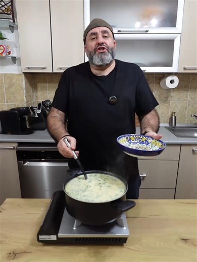 Delicioasa Ciorbă de Ciocănele - Rețetă Rapidă