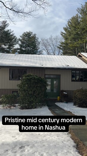 Just sold this rare mid century beauty in Nashua NH. So satisfying to see a house so lovingly cared for over the years. The original wallpaper was perfect, cabinetry was all mint. The buyers are so excited!! #midcenturymodern #newhome