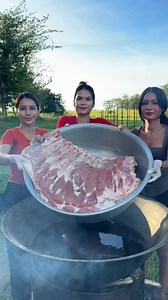 2.1M views · 31K reactions | How to cook ribs beef soup recipe | Oh Food | Facebook