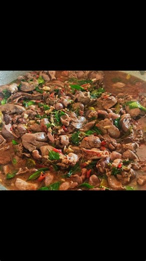 เมนูวันนี้ พร้อมส่ง 16.00 น. เป็นต้นไป สั่งได้นะคะ😊🥰 -หมูทอดกระเทียม 50 บาท -หมูกรอบน้ำจิ้มแจ่ว 50 บาท -กระเพราหมูกรอบ 50 บาท -กระเพราเครื่องใน 30 บาท -เมี่ยง 20 บาท 🙏🥰ขอบพระคุณลูกค้าทุกท่านที่อุดหนุนนะคะ 🙏🥰 | แป้งร่ำ อาหารและเครื่องดื่ม