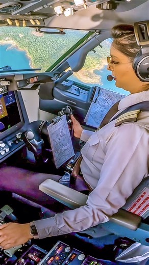 3M views · 42K reactions | ✈️ Asky 737MAX landing at Conakry #Pilot #pilotlife #avgeek #aviation #boeing #737max | Just Planes | Facebook