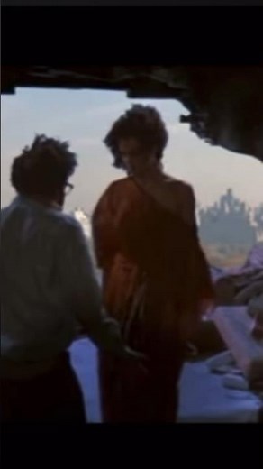 Sigourney Weaver & Rick Moranis Kiss - Clip From Ghostbusters