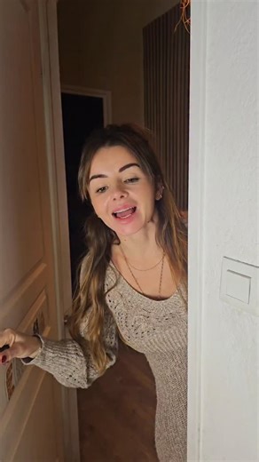 Laure TERESI 🌈 Activités tout-petits on Instagram: "C’est quoi l’EXCUSE la plus dingue que votre enfant a déjà inventée pour ne pas aller dormir ? 😅 Dis le moi en commentaire ! J’aime bien pouvoir garder un œil sur mes bébés tranquillement avec le babyphone Momcozy BM04 🤍 Écran HD 5’’, vision nocturne nette et son clair. En ce moment il y a une super promo ✨ 🔖 Code : MONTI20F ➡️ 20% de réduction sur le baby monitor & la sound machine ➡️ 20% OFF sur tout le site Momcozy 📅 Du 15 novembre au 1