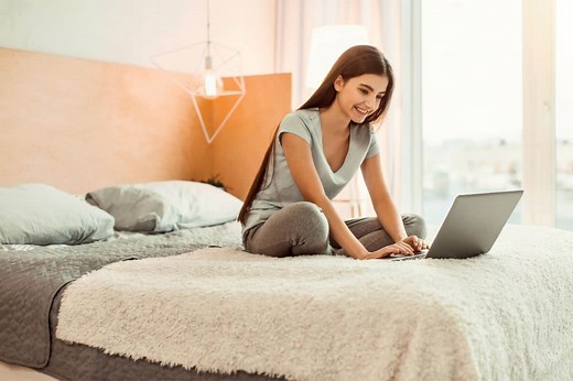 34  Online Jobs for Teenagers that Pay (Jobs for Ages 13 and Up)
