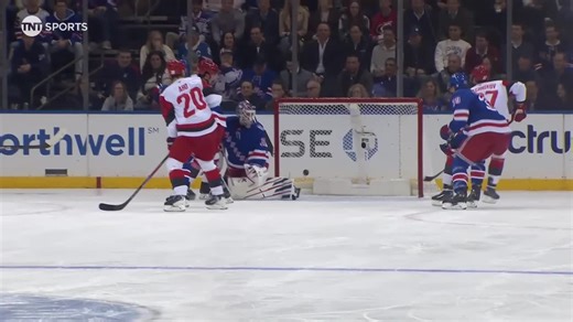 Ehlers rings in first goal with Hurricanes