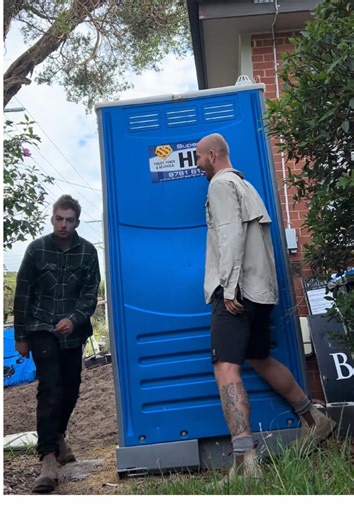 I want you to smile 😂😂😂 #prank #scared #fyp #lmao