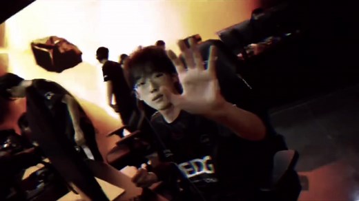 Smoggy Valorant Player Edits with Handsome Agent Nobody