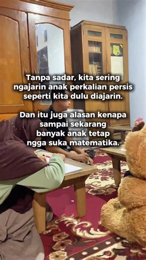 Arif Wibowo | Guru Privat on Instagram: "Dulu kita diajarin begini: hafalin tabel 1 sampai 10, salah dikit diulang, lama dikasih tekanan. Akhirnya yang diingat bukan konsepnya, tapi tegangnya. . Padahal anak butuh tantangan, bukan tekanan. Mereka mau ngerasa berhasil, bukan cuma takut salah. Kalau setiap soal terasa seperti ujian, nggak heran kalau 5 menit aja sudah capek. . Itu sebabnya latihan perkalian aku ubah jadi bentuk permainan. Ada misi kecil. Ada target waktu. Ada rasa “menang” dan “se