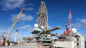 10K views · 173 reactions | Hello from Mars  Rig 201, better known as Mars, changed the game in 1996 when it began operating offshore in the Gulf of Mexico. The workhorse continues operating today, having completed multiple complex drilling projects. Have you visited or worked on Mars? #FlexRigFriday #HelmerichPayne | H&P Inc. | Facebook