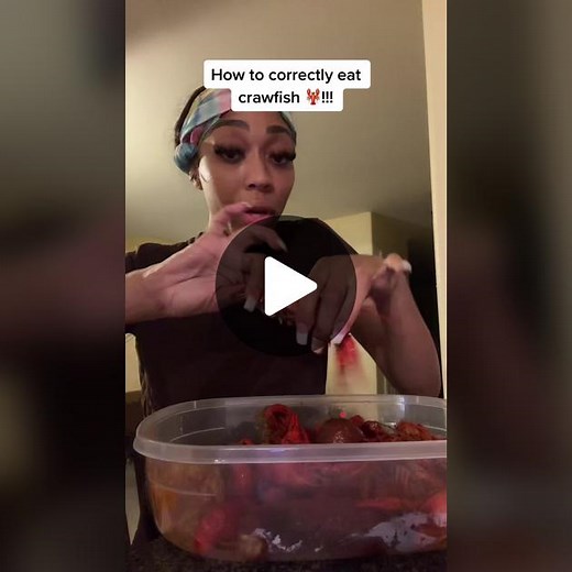 Mastering the Art of Eating Crawfish Properly