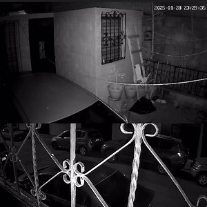 Otro video que captó el sonido de los retumbos en zona 5, justo a las 23:29 hrs. Todos coincidieron en que el sonido proviene de algo debajo de la tierra. | Noticias Villa Nueva