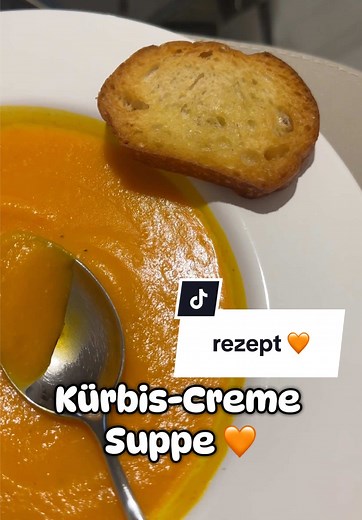 Kürbis Creme Suppe Rezept für Herbstgenuss