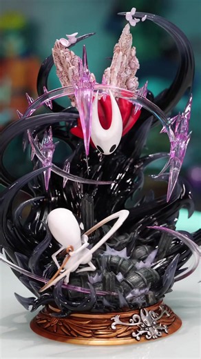 Hornet vs Lost Kin fight — Hollow Knight figure showdown