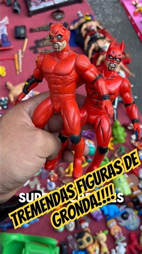 I found amazing GRONDA ARENA FIGHTER figures in the Tia Comics Rock Show guide!!