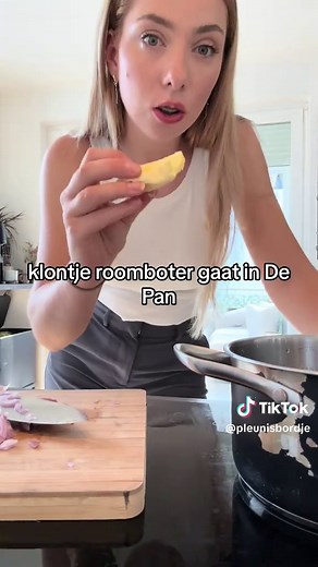 Simpel zomers gerechtje! Kan uiteraard ook met andere vis of kip als je niet van zalm houdt 🌞🌞🌞 #risotto #recept #zomerrecept #zalm