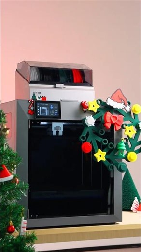 Guess who just joined the Christmas party? My 3D printer is feeling festive!🎄😆