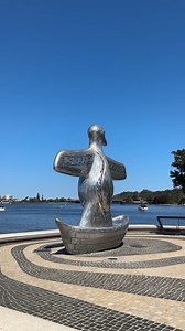 Is this Perth’s best walking loop? 🌅👟 Come for a stroll with me at Elizabeth Quay! From iconic artwork to riverside views, it’s the perfect way to start your morning.☕✨ #elizabethquay #elizabethquayperth #perthriver #swanriver #whatsonperth #perthisok #visitperth #perthtodo #perthcity #westernaustralia | Elizabeth Quay