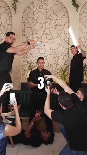 ⚜️Detrás de cámaras de como hicimos este especial video, que tuvo varios riesgos, pero todo salió súper bien, es una forma muy creativa de mostrar las pizzas que tienes! Inténtalo tú también pero con precauciones⚜️. #pizzeriamedellin #mejorpizzamedellin #restaurantemedellin #quehacerenmedellin #pizzamedellin #pizzamastermedellin