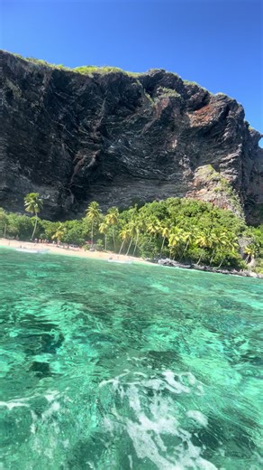 Descubre Playa Frontón en Samaná, RD