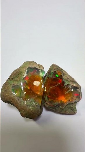 Opal - sparkling with all the colors of the rainbow 🌈