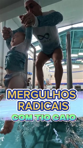 Prepare o coração para muita emoção e fofura com esses bebês fazendo mergulhos radicais. Você sabe a importância dos mergulhos para os bebês? @Caio Graco Simoni #natacaoparabebes #natacaobebe #DesenvolvimentoInfantil #CoordenaçãoMotora #ProfessorCaioGracco