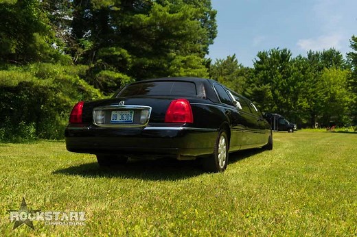 Brighton Party Bus & Limo Rental Service - Rockstarz Limousine & Party Bus