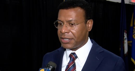 Norfolk Mayor Alexander shares details on new Virginia community college role