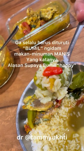 dr. Tammy Herliani, MMRS on Instagram: "Kehamilan pada seorang ibu adalah awal untuk menjaga tubuh dalam keadaan baik kedepannya, secara tidak langsung kita diberi kesempatan dan waktu untuk bisa berubah dalam menjaga titipan-Nya. Hamil 9 bulan melatih kesabaran, agar mental, fisik dan spiritual kita bukan semata-mata mengikuti apa maunya kita tanpa pertimbangan penuh konsekuensi kedepannya. Masih banyak ibu hamil di Indonesia yg mungkin belum mengetahui bahwa akan “lebih” penting untuk menjaga 