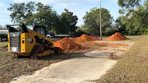 Heavy #cmasonconcrete #concretemississippi #allenriders #concrete #cat