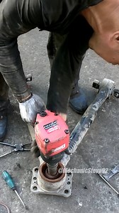 Replace the push rod, joint bearings, and repair the V-rod bearing hole of a Foton Auman semi-trailer. #auto #mechanic #mechanicsteve #automotive #fyp #viral #autos #cars #truck #excavator #mechaniclife #mechaniclife #trucks #car #viral #automechanic | Mechanic Steve