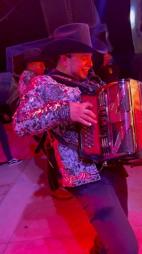 De amanecidos y locos todos tenemos un poco 😎🔥 Aliados del Patrón y somos Ocho·Dos la mera vena viejo 🔥 | Los Aliados