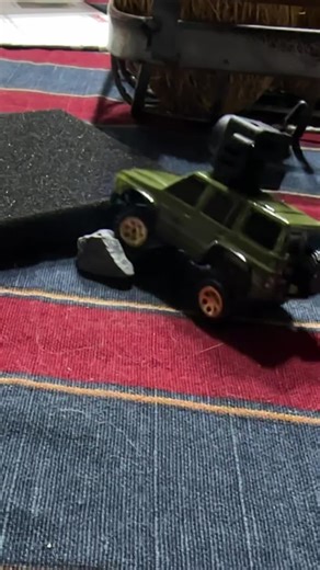 World’s smallest crawler?! I’m not sure but it’s pretty fun! The SNT Y60 makes the world of micro car FPV even more fun! 😁 #rc #rccar #crawler #rccrawler #toys #hobby #sntoficial #toyphotography