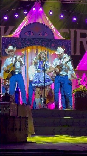 “Here I Am” - Dolly Parton cover | Sierra Ferrell in Madison, In 9/11/26