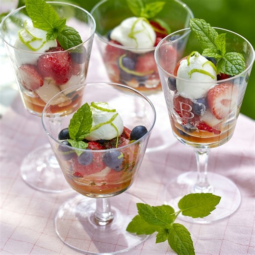 Fruktsallad med mascarponekräm