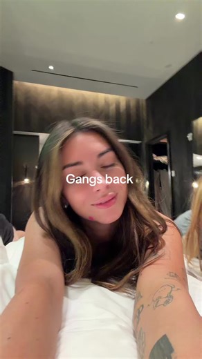 Brianna LaPaglia (@ihatebriannachickenfry)’s video of bar stool