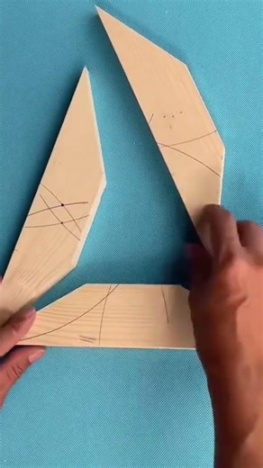 draw a pattern then cut based on the pattern lines so that the wood can be formed into a triangle