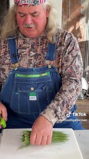 DIY Pine Needle Sprite: How to Make Soda from Pine Needles