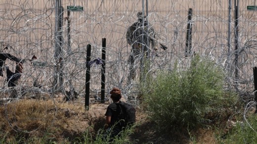 Migrant bussing from Texas slows as border crossings drop