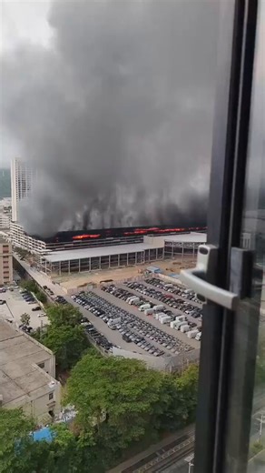 深圳にある中国の大手電気自動車(EV)メーカーBYDの本社施設にある立体車庫（試験車両・廃車専用停車エリア）で大規模な火災が発生。人的被害はなし。