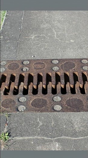 Why Bridges have Gaps - Thermal Expansion Explained