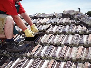 How To Remove Roof Tiles  - Bunnings New Zealand