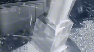 在巴黎工业6W114展位6号厅 呈现了一个带有RS05-2的机器人系统的C12